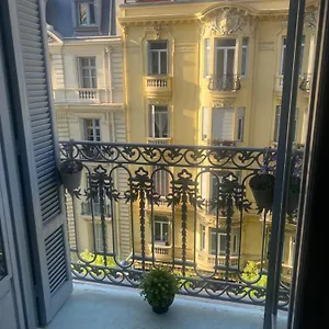 les-fleurs-astoria.fr-provencehotel.com/