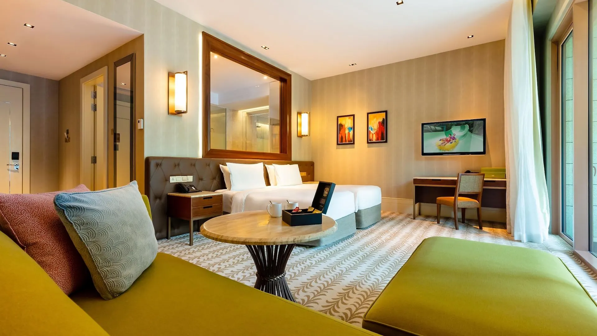 Resorts World Sentosa - Equarius Hotel Singapore 5*,