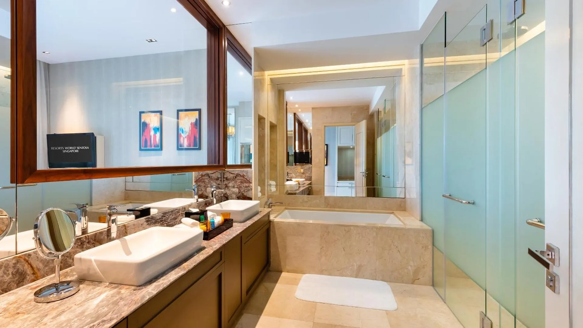 Resorts World Sentosa - Equarius Hotel Singapore 5*,